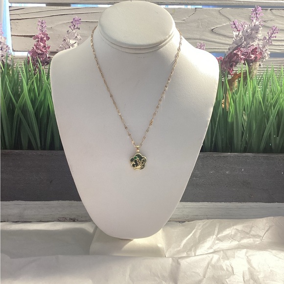 Kiki statement necklaces - Picture 6 of 9